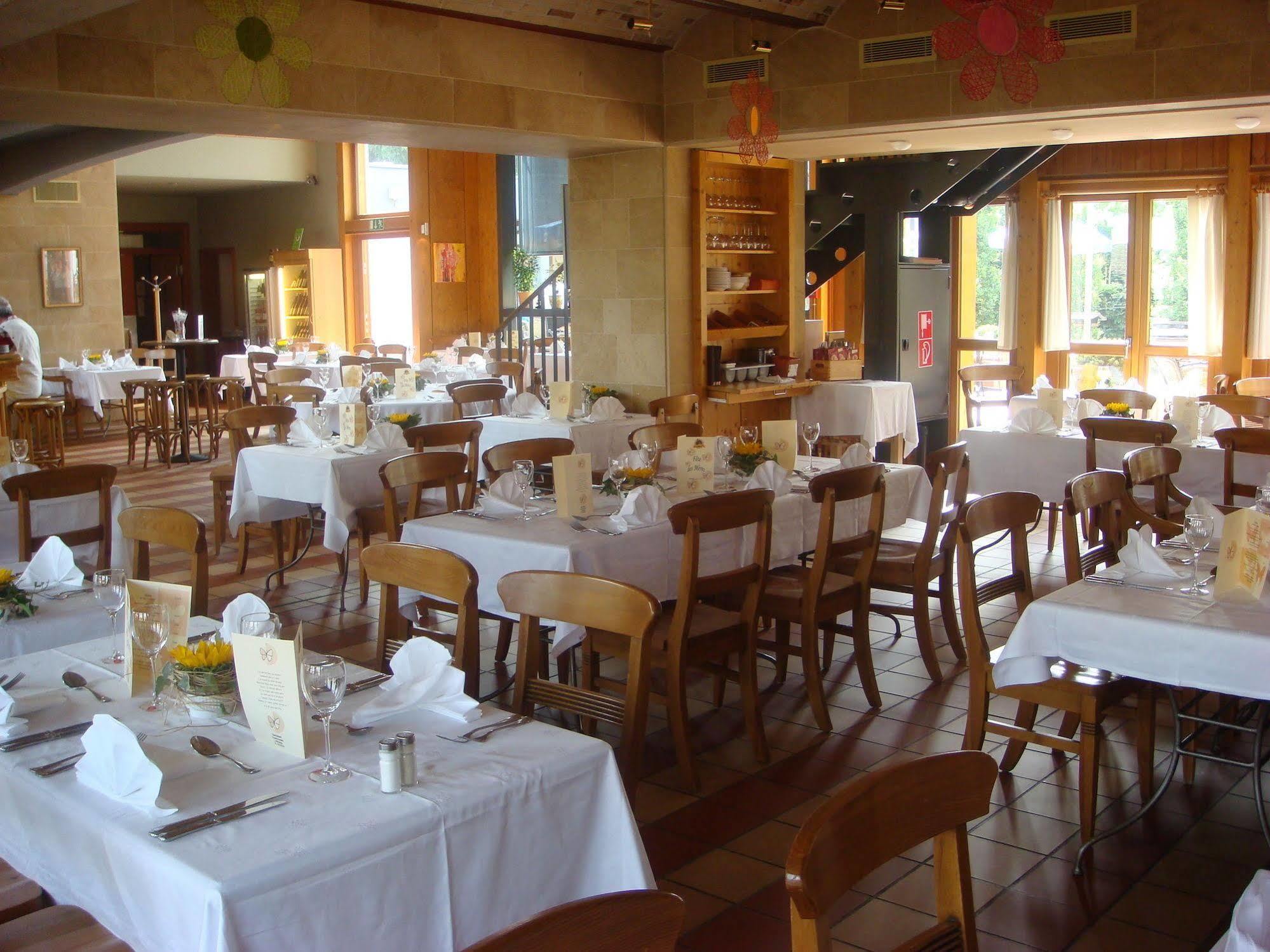 Brasserie Beierhaascht Bascharage Bagian luar foto
